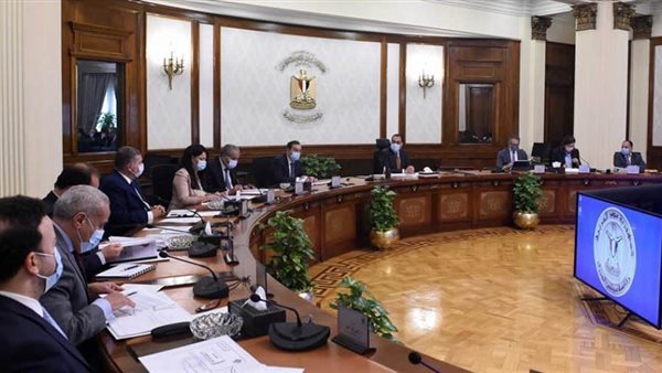 مدبولي يترأس اجتماع المجموعة الوزارية الاقتصادية بحضور نائبي محافظ المركزي