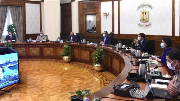 مدبولي يتابع الموقف التنفيذي لمشروعات منطقة البنوك والمال والأعمال بالعاصمة الإدارية