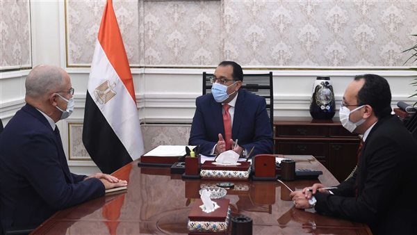 رئيس الوزراء يلتقى رئيس اتحاد الصناعات لمناقشة آليات دعم الصناعة المصرية