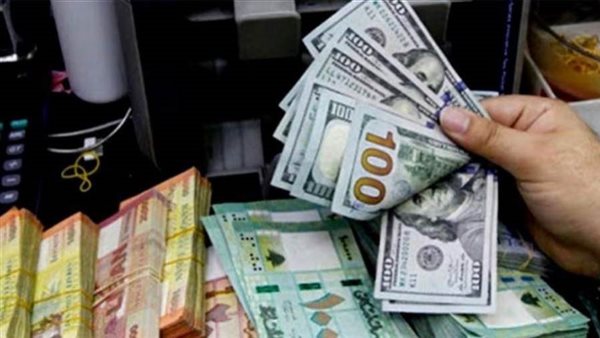 تراجع الليرة اللبنانية لأدنى مستوى مقابل الدولار