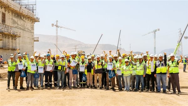 الانتهاء من أعمال لحام عناصر أنبوب التدوير الرئيسي في موقع وحدة الطاقة الأولى بمحطة 