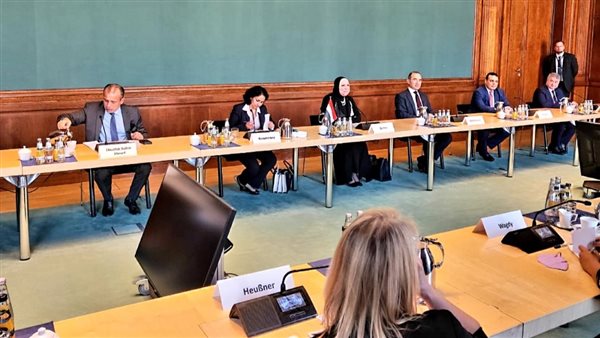 وزيرة التجارة والصناعة ووزير الاقتصاد الألماني يبحثان سبل تنمية وتطوير العلاقات الاقتصادية بين البلدين