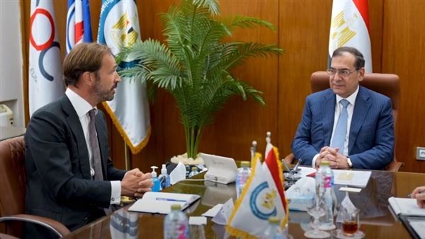 وزير البترول يبحث مع رئيس بنك سوسيتيه جنرال استعدادات مصر لاستضافة قمة COP27