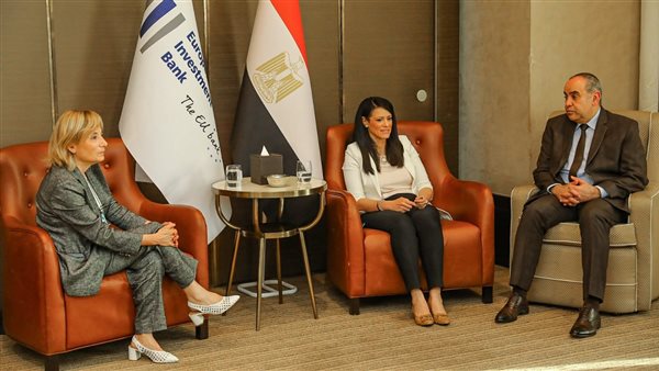 المشاط ووزير الطيران يبحثان سبل تعزيز التعاون المشترك مع «الاستثمار الأوروبي»