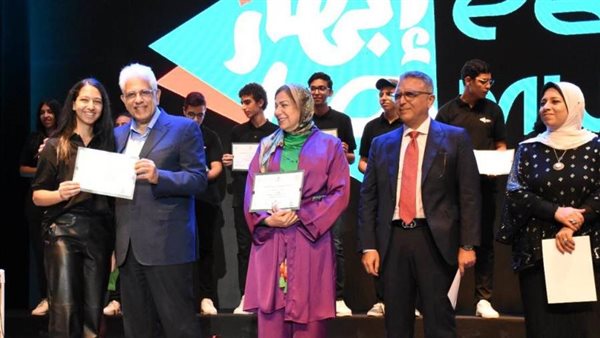 مؤسستا كريدي أجريكول مصر للتنمية والتعليم أولًا تحتفلان بتخريج دفعة جديدة من برنامج إبهار مصر