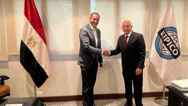 رواد الهندسة الحديثة توقع عقد إنشاء مشروع مصنع ايبيكو 3 لانتاج الادوية والبدائل الحيوية 