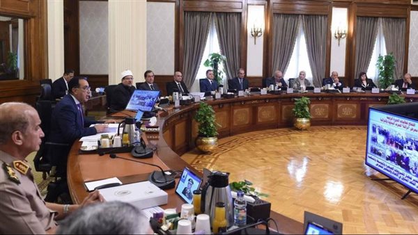 مجلس الوزراء يوافق على مشروع قانون بشأن منح بعض التيسيرات للمصريين المقيمين فى الخارج