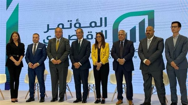 وزير الاتصالات: استثمرنا ٥٠ مليار جنيه فى مشروعات التحول الرقمى بمصر