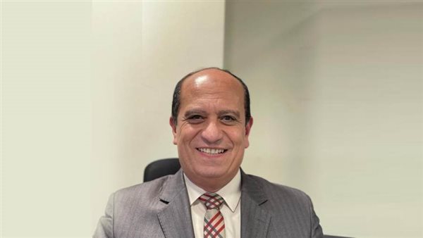 خبير مصرفي يستعرض قرارات المركزي لضبط السوق في 82 يوم فقط