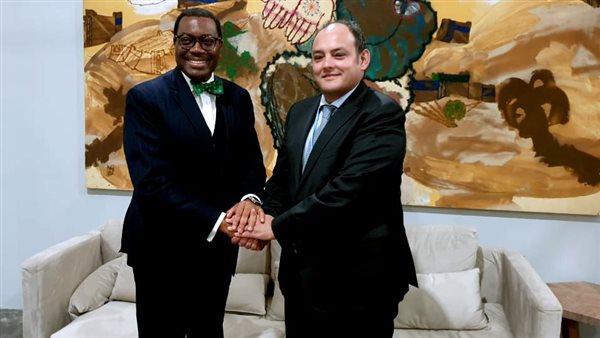 وزير التجارة والصناعة يبحث مع رئيس «الأفريقي للتنمية» المشروعات الحالية والمستقبلية في مصر