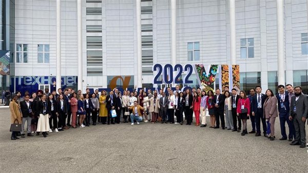 شباب مجموعة 