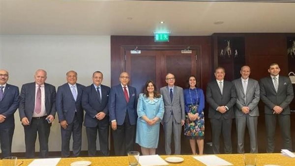 الهجرة: ممثلو البنوك الوطنية يستعرضون فرص دعم المستثمرين وجانب التمويل في مجال الاستثمار