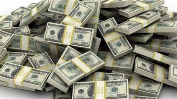 ارتفاع تحويلات المصريين العاملين بالدول العربية لـ29 مليار دولار خلال العام المالي الماضي