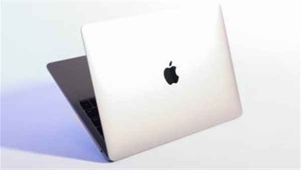 هل تطلق آبل جهاز ماك بوك قابل للطى؟