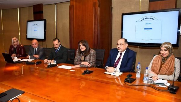 وزيرة الهجرة: البنوك الوطنية تتمتع بمصداقية كبيرة لدى جموع المصريين بالخارج