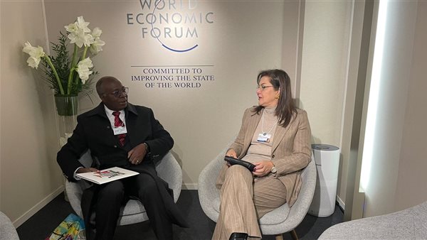 وزيرة التخطيط والتنمية الاقتصادية تبحث سبل التعاون في مجال الزراعة مع وزير المالية والتخطيط بزامبيا