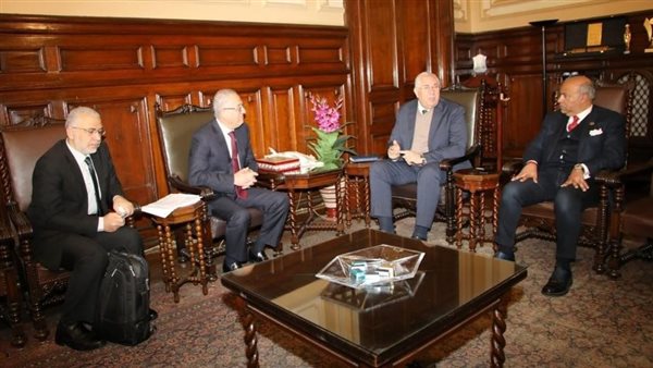 وزير الزراعة يبحث مع رئيس جهاز التجارة الداخلية توسعة نشاط بورصة السلع