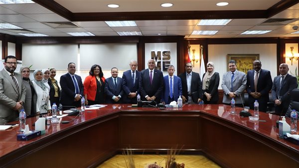 باسل رحمي يستقبل وفد «النقد العربي» لبحث دعم قطاع المشروعات الصغيرة