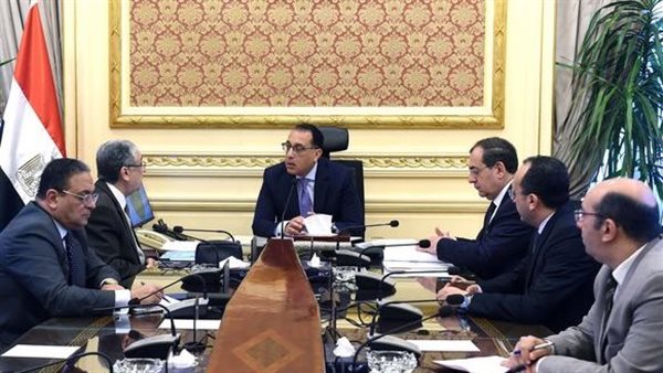 رئيس الوزراء يتابع تنفيذ مشروعات الطاقة المتجددة ومذكرات التفاهم لإنتاج الهيدروجين الأخضر