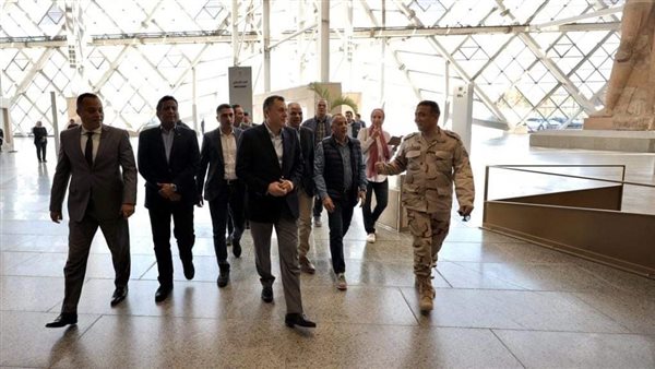 وزير السياحة والآثار يتفقد آخر مستجدات العمل بالمتحف المصري الكبير
