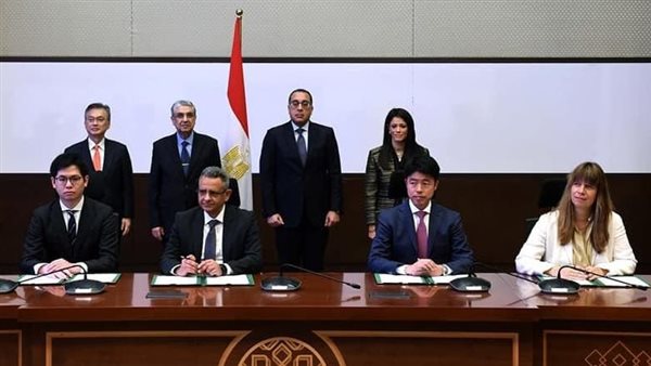 رئيس الوزراء يشهد توقيع اتفاقية الإغلاق المالي لمشروع إنشاء مزرعة رياح بخليج السويس