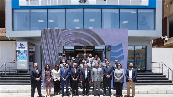 بالصور.. بنك قناة السويس يفتتح أحدث فروعه بمدينة الغردقة