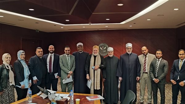 رئيس الرقابة المالية يلتقي لجنة الرقابة الشرعية لتطوير المنتجات المالية غير المصرفية المتوافقة مع أحكام الشريعة الإسلامية