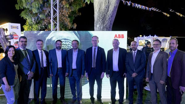 إيه بي بي تحتفل بالعيد الوطني للسويد بحضور وزيرة التعاون الدولي