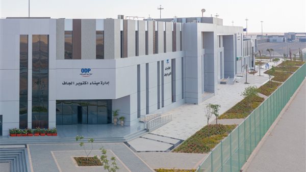 الرئيس عبد الفتاح السيسي يشهد افتتاح ميناء أكتوبر الجاف عبر الفيديو كونفرانس