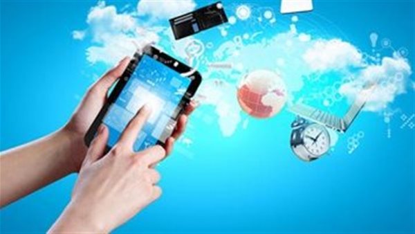 تعرف على السر وراء تغير لون غلاف الهاتف البلاستيكى الشفاف إلى الأصفر وكيفية تنظيفه