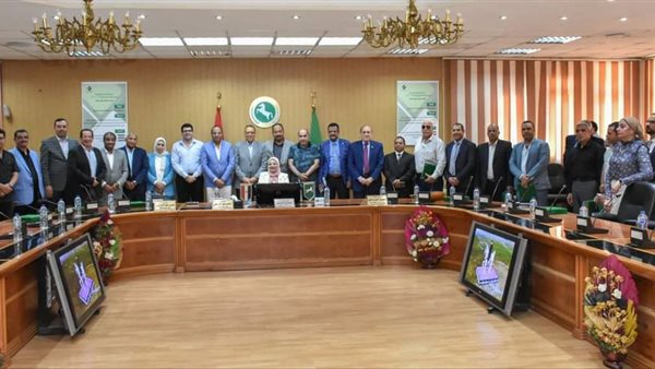 محافظ الشرقية يُكرم الرعاه والمشاركين في مهرجان الشرقية للخيول