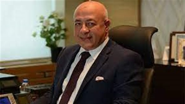 يحيي أبو الفتوح: من حق أي عميل ايداع أي مبلغ في البنك حتى لو مليون دولار 