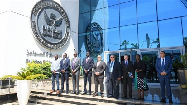 رئيس الرقابة المالية يستقبل وفد مسئولي البنك المركزي بدولة جنوب السودان