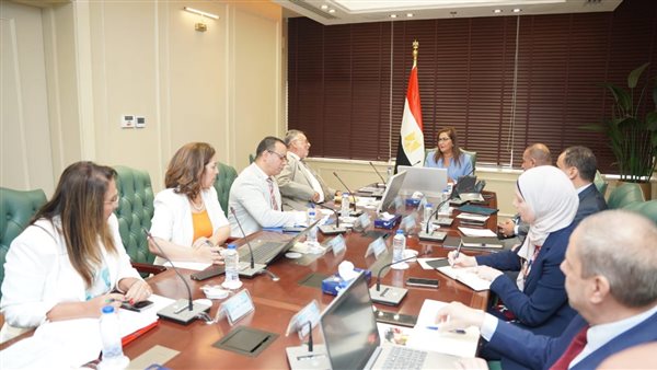 وزيرة التخطيط تتابع امستهدفات خطة التنمية الاقتصادية والاجتماعية للعام المالي الحالي 23/2024