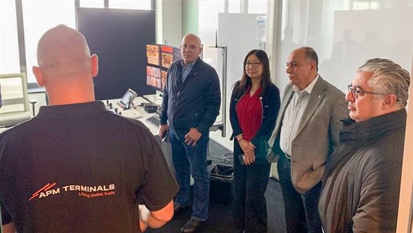 جمال الدين يلتقي شركة Shell العالمية لبحث خدمات تموين السفن بالوقود الأخضر والغاز المسال