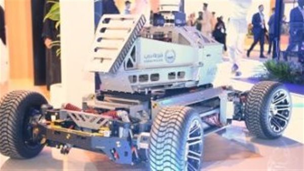 دبي تنشر سيارات شرطة ذاتية القيادة مزودة بالذكاء الاصطناعى