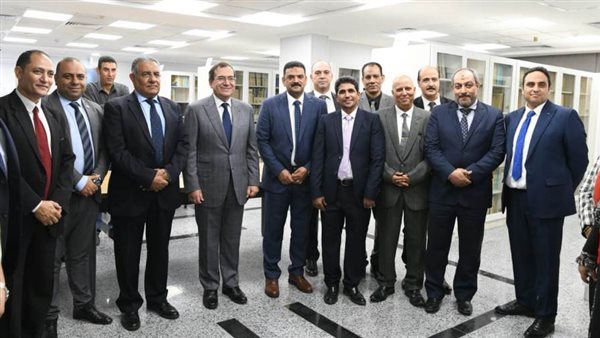 وزير البترول يتابع تطورات انشاء المنصة الرقمية الموحدة للخامات التعدينية والذهب