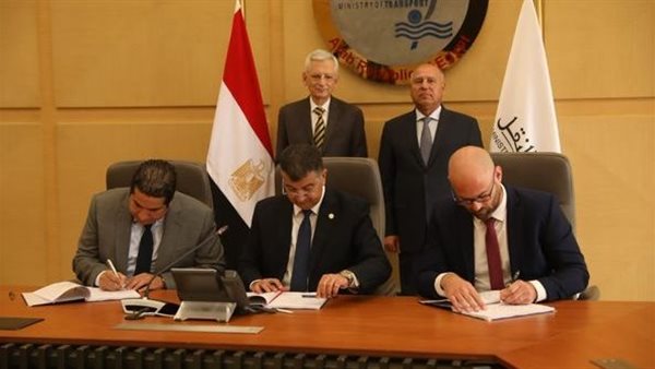 الفريق كامل الوزير والسفير الفرنسي يبحثان تدعيم التعاون بين الجانبين في مجالات النقل المختلفة 