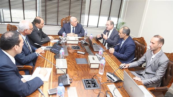 وزير الزراعة يتابع منظومة التحول الرقمي وميكنة خدمات الحجر الزراعي والصادرات والواردات 