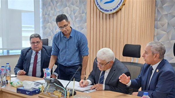 من مقر الهيئة بالعاصمة الإدارية الجديدة.. التأمينات توّقع عقود الشراء مع شركة مصر الجديدة للإسكان 
