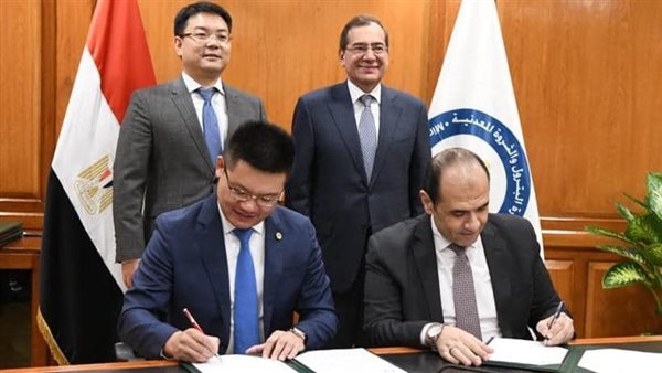 ٣ اتفاقيات تعاون بين قطاع البترول وهواوي لدعم التحول الرقمي وحلول الطاقة الشمسية وتدريب القيادات الشابة