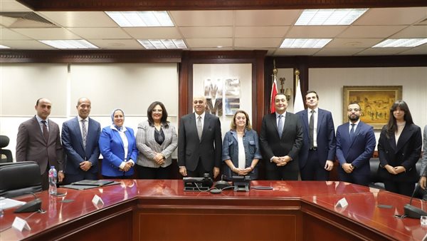  تنمية المشروعات وإرادة يوقعان عقد جديد بـ ١٠٠ مليون جنيه لتمويل المشروعات متناهية الصغر بالمحافظات 