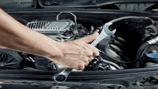 هل تواجه مشكلة في تشغيل محرك السيارة؟.. إليك الحلول