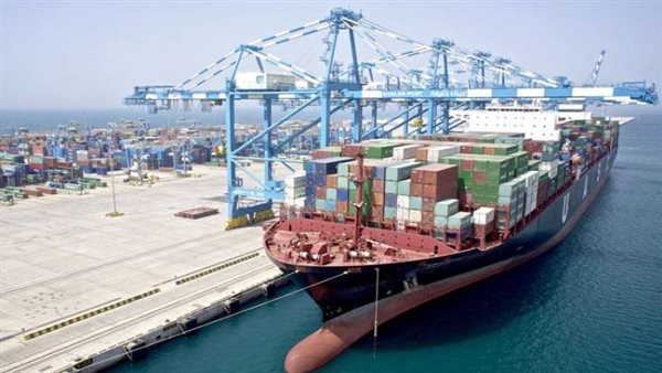 تداول 9 آلاف طن بضضائع عامة و400 شاحنة بموانئ البحر الأحمر