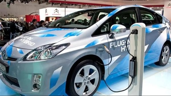 كيف تتعامل مع بطارية سيارتك الكهربائية؟.. نصائح ذهبية للحفاظ عليها