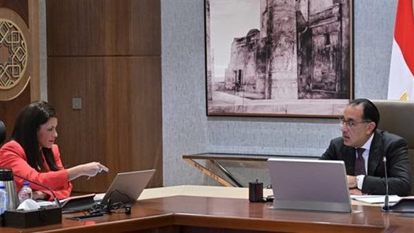 مدبولي يتابع مع وزيرة التعاون جهود تعزيز الشراكات الإنمائية مع مجموعة البنك الدولي