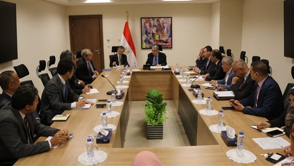 وزير الكهرباء يستقبل سفير اليابان لبحث التعاون في مجال الطاقة المتجددة والهيدروجين الاخضر 