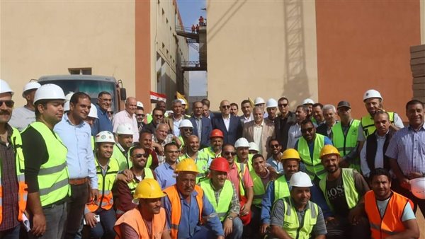 بالصور.. تفاصيل زيارة وزير الإسكان لمدينة العاشر من رمضان