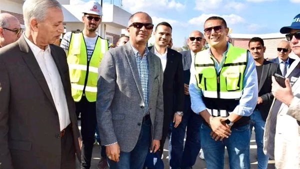 نائب وزير الإسكان يتفقد مشروعات الصرف الجاري تنفيذها بالدقهلية