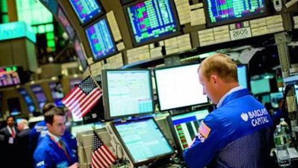 السوق الأميركية تشهد تباينًا بين الأسهم والسندات مع تزايد القلق بشأن التضخم